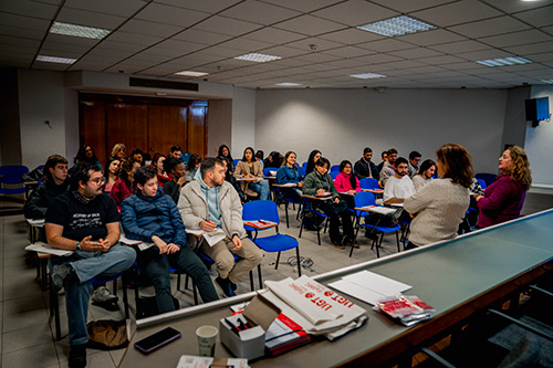 Los estudiantes de la Escuela de Hosteleria de Madrid visitan la sede de FeSMC UGT en Madrid