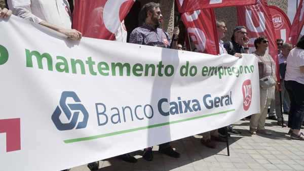image VIDEO | La plantilla de BANCO CAIXA GERAL se moviliza en defensa de sus puestos de trabajo