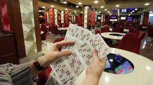 image Precariedad y pérdida de poder adquisitivo en el sector del bingo madrileño 