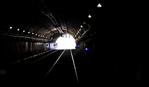 image COVID-19 | #EsteVirusLoParamosUnidos | La luz al final del túnel.