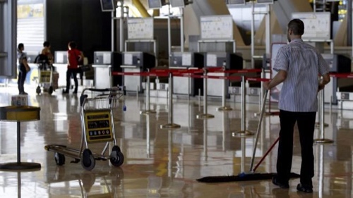 El Sindicato de Limpieza Federal y de Madrid, solicitan  un aumento de las plantillas de limpieza en el Aeropuerto Adolfo Suare-Barajas de Madrid