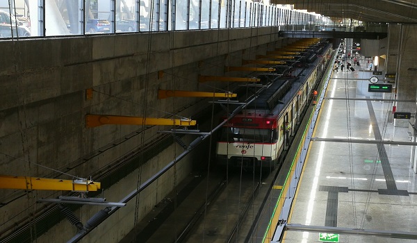 image El Grupo RENFE pretende reducir costes precarizando el empleo.