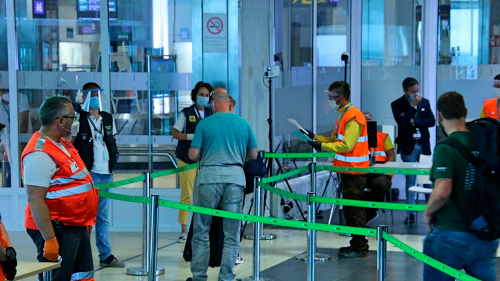 image Los auxiliares de servicios dispuestos en el aeropuerto de madrid barajas mantendrán sus puestos de trabajo
