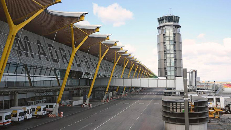 image Aeropuerto de Madrid Adolfo Suarez Barajas: prioridades inhumanas bajo la máscara del progreso