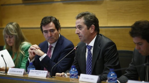 image CEOE pide margen para despedir y bajar salarios para evitar una ola de quiebras