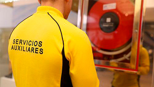 image LOS SERVICIOS AUXILIARES AUMENTAN SU SALARIO EN UN 8% PARA EL 2023 | TABLA ACTUALIZADA