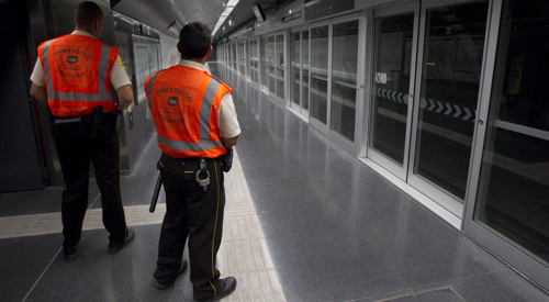 Las empresas de seguridad deben reforzar los medios de autoproteccion de los vigilantes de seguridad dispuestos en el transporte publico en el territorio nacional